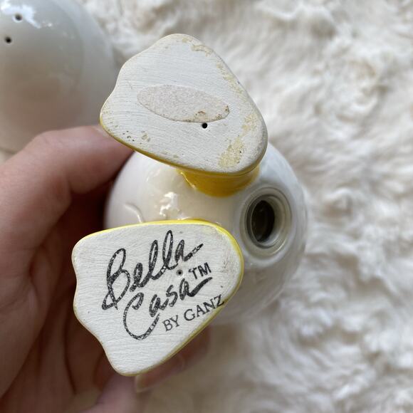 Bella Casa by Ganz Stacking Cracked Egg With Duck Feet Salt Pepper Shaker Set - Picture 7 of 7